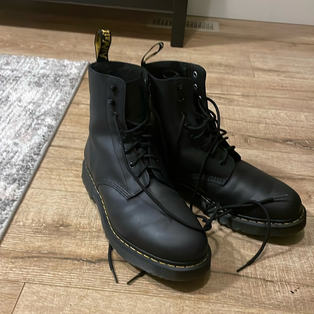 Dr. Martens 1460 size 12M